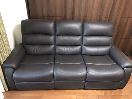 ニトリ　3人用電動本革テーブル付きリクライニングソファ(Nビリーバ2本革DBR)
