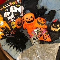 10/30引取り限定【ハロウィングッズ】パーティ飾り　タペストリーなどの画像