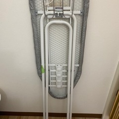 無料 大型アイロン台 スタンド式アイロン台 の画像