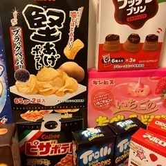 お菓子の箱　容器　いっぱいあります。の画像