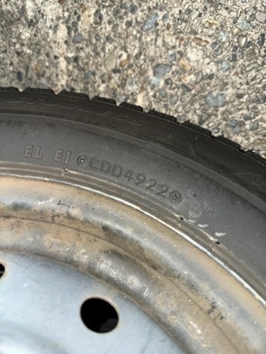 ほぼ新品 145/80R13 スタッドレスタイヤ