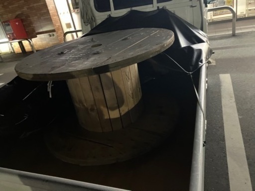 ケーブルテーブル