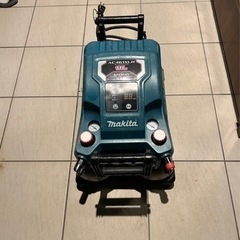 値下げしました！　makita マキタ　エアコンプレッサー　AC...