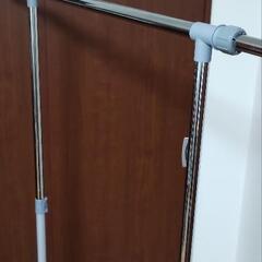 ②横にも伸ばせる。ハンガーラックの画像