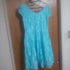 ダンボール一箱分の可愛いお洋服。の画像