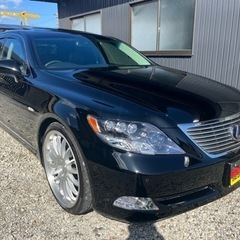 レクサス   LS600ＨＬ　黒　ロング　21アルミ