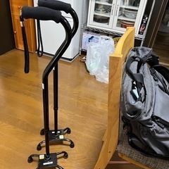 4点式杖、クワッドケーン左右2本セットあげますの画像