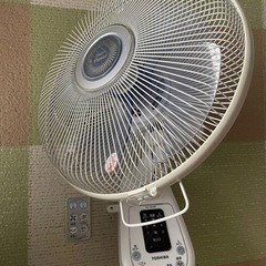 壁掛け扇風機