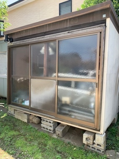 プレハブ　古屋　物置　ガレージ