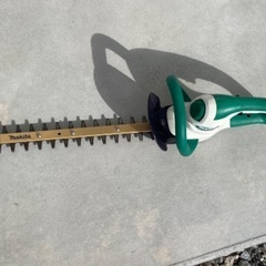 [再値下げしました] makita マキタ MUH3653 生垣バリカンの画像