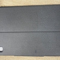 ipad 第7世代128GB (キーボードケース付き)の画像