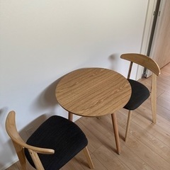 テーブルセット 丸テーブル IKEA HANSOLAの画像
