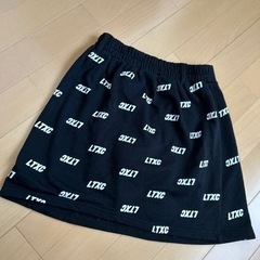 ラブトキシック　スカート