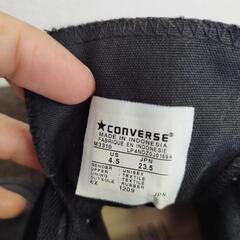 コンバースのスニーカーの画像
