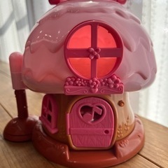 (終了)ピンクのお家　ドールハウス　おもちゃ