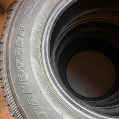 215/80R16 スタッドレスタイヤ(タイヤのみ)の画像
