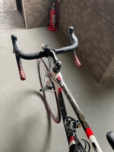 (3人お話中)ロードバイク　kuota カルマ