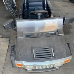 充電式ハマー子供乗れます。　三輪車2台の画像