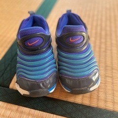 NIKE ナイキダイナモフリー　子供くつ　19センチ