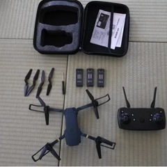 小型ドローン　カメラ付き　メーカー不明　