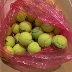 テニスボール60球くらい