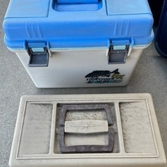 釣り　クーラーボックス　ケース