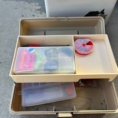 釣り　クーラーボックス　ケースの画像