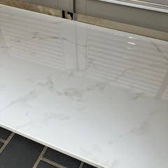 【品川区リサイクルショップ 】大理石風 ローテーブル 座卓 テーブル　リビングテーブル　ソファテーブル　センターテーブル　ホワイト　アイアン　塩系の画像