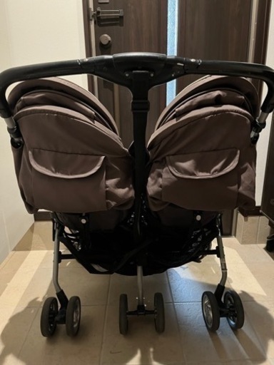 双子用ベビーカー　コンビ　combi 横並び　二人乗り