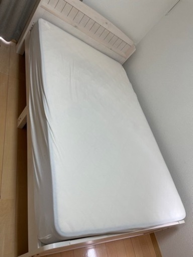 シングルベッド