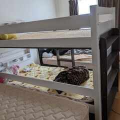 1〜2年しか使っていない関家具ですの画像