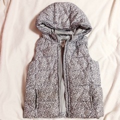 GAP kids ギャップ キッズ 小花柄ベスト 140