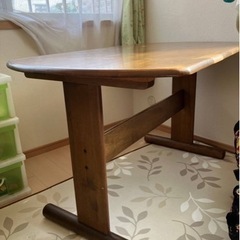 取引完了
⭐️テーブル➕チェアー2脚セットの画像