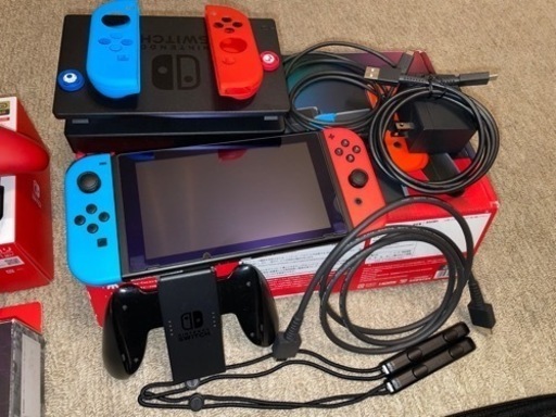 最終値下げ】9万円相当★switch本体、ソフト4本、プロコンジョイコンhoriコン、外出用ケース、microSD32GBその他