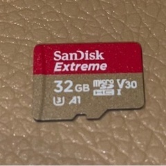 最終値下げ】9万円相当★switch本体、ソフト4本、プロコンジョイコンhoriコン、外出用ケース、microSD32GBその他の画像