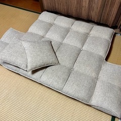 【美品】クッション付き：リクライニング機能2人掛けソファの画像