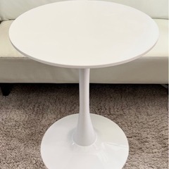 【交渉中】チューリップテーブル　ホワイト　カフェテーブルの画像