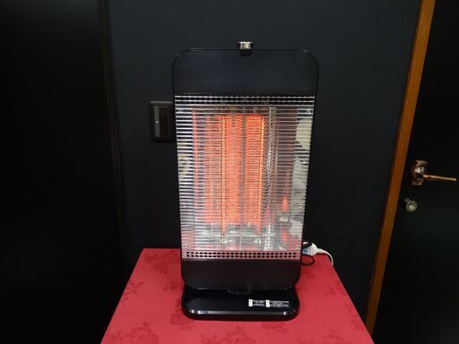 YUASA　カーボンヒーター　電気ストーブ　ay-c009a　2019年製　ek-299gy2