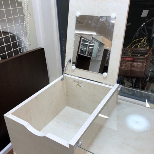 【ニトリ】オシャレなアイボリーカラー ドレッサーテーブルお売りします！