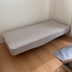 マットレス付きベッドの画像