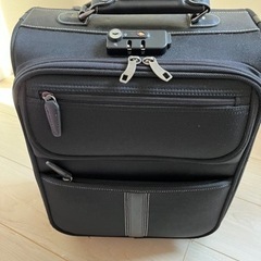 ★美品★収納力抜群　おしゃれなキャリーバッグ