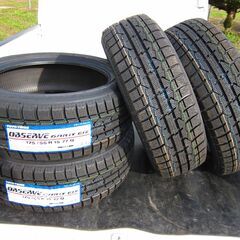 スタッドレス無走行　2022年製TOYO 175/55R15　4...