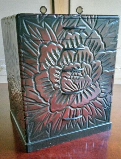 美術工芸品【鎌倉彫り】５段小物入れ