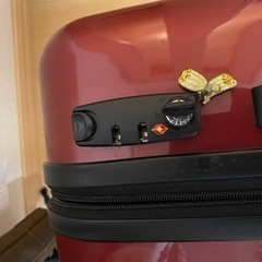 【受け渡し予定者決定】ワインレッドのスーツケース　の画像