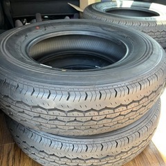 （ほぼ未使用）ハイエース　7型純正夏タイヤ4本の画像