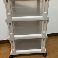 キャスター付き　3段収納ケース　の画像