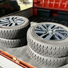お取引中　ダイハツトール　アルミホイール付きスタッドレスタイヤ　冬タイヤ4本セットの画像