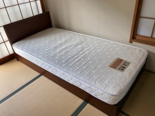 引き出し付きシングルベッド。値下げしました。