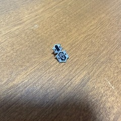 REBEL8 レベルエイト ピンバッジ　留め具無し