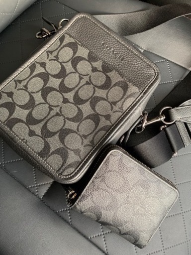 【お取引中】COACHメンズショルダーバッグ&財布セット